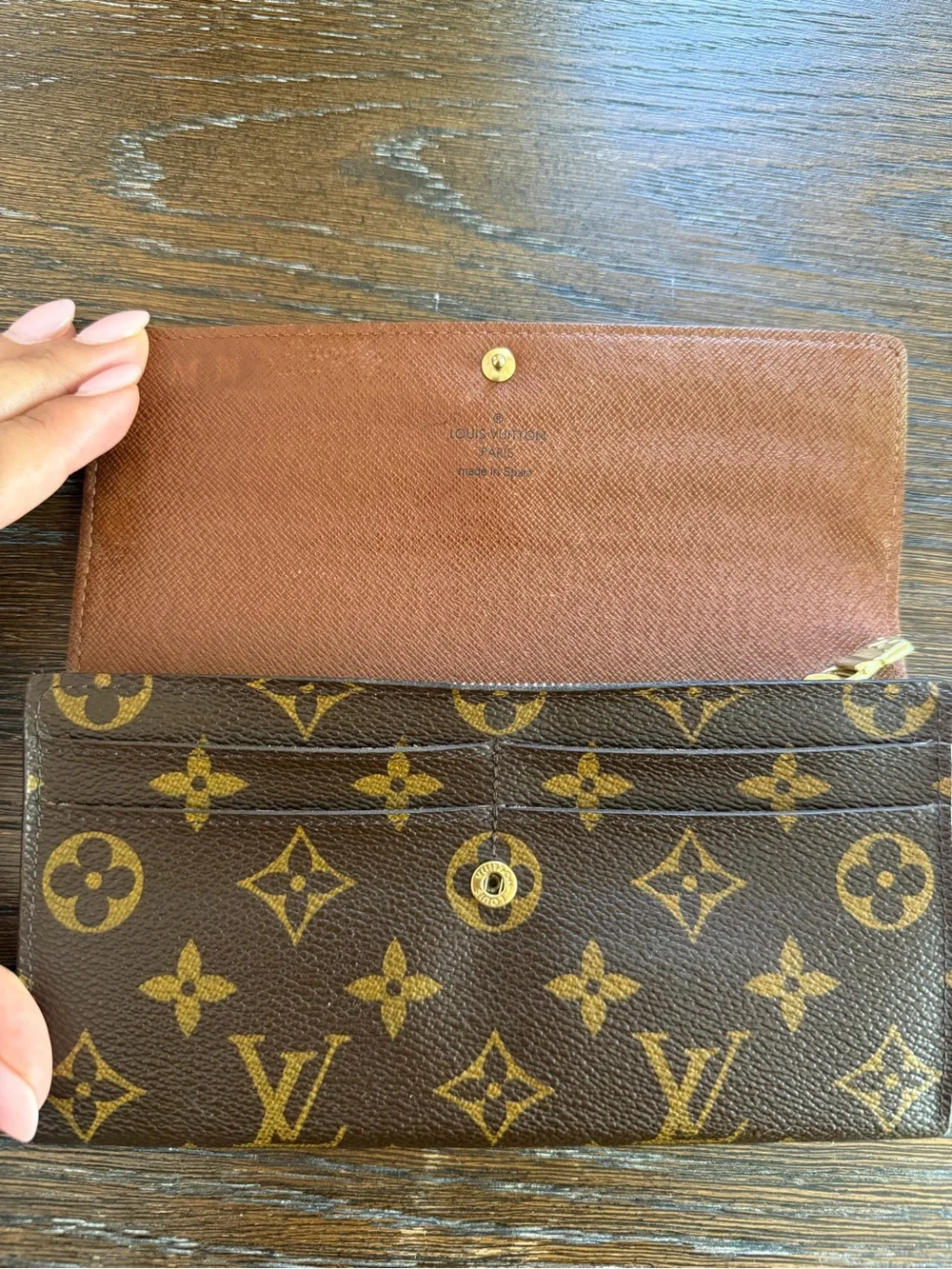 Louis Vuitton Monogram Sarah Wallet - Picture 6 of 11